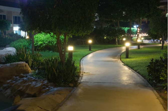 Commercial Pathway Lighting - Palmetto